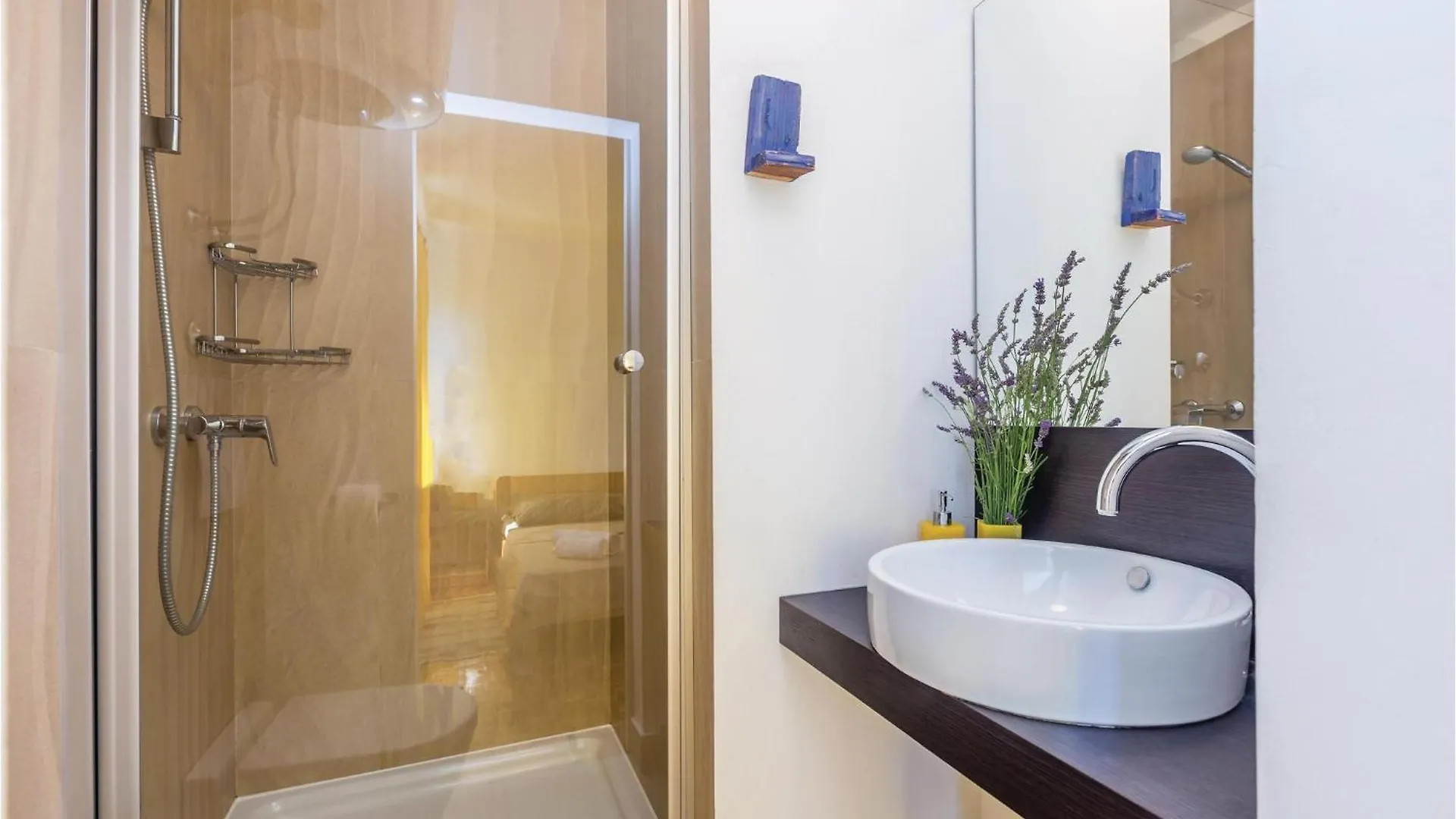 Stunning Apartment In Malinska With Kitchen Omišalj 0*,  Chorvatsko